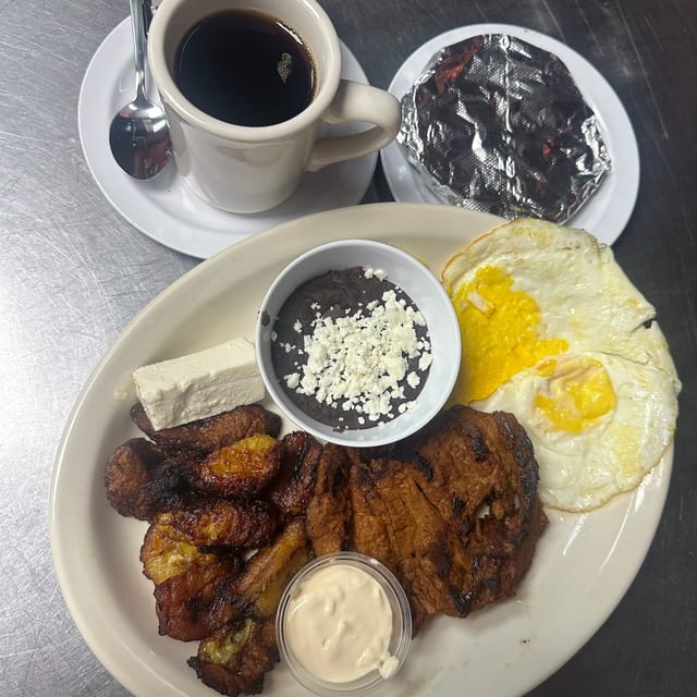 Breakfast #1 / Desayuno #1.